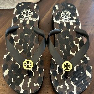 Tory Burch Flip Flops 6-6.5